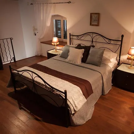 Апартаменты 22 The Stradun